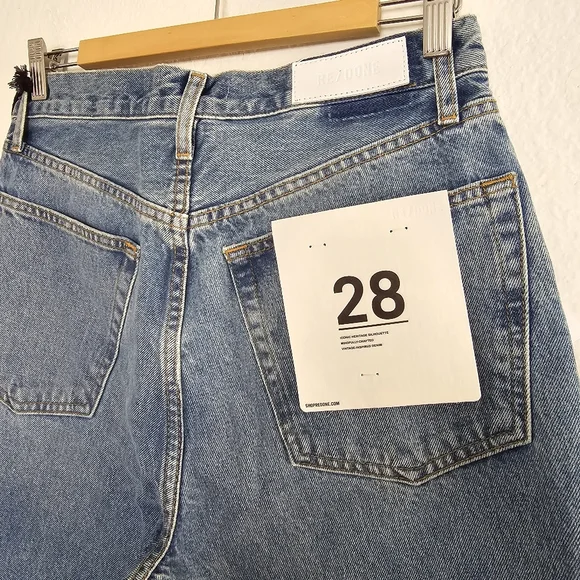 RE/DONE High Waist Tapered Leg Vintage Inspired Jeans Size 28 Mid Wash B… - Picture 3 of 11